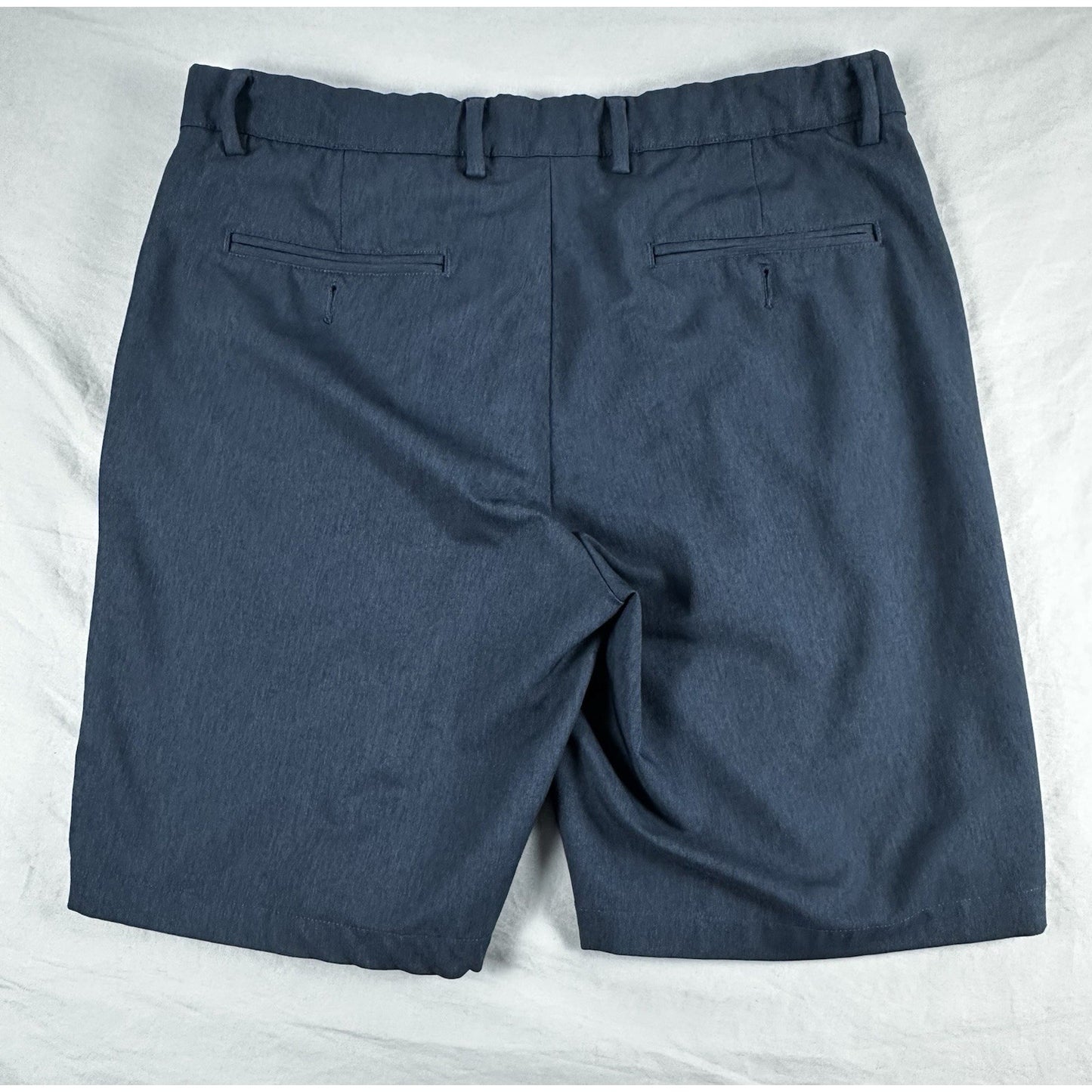 Greg Norman Shorts Mens 36 Navy Stretch Lightweight Flat Front Performance Chino