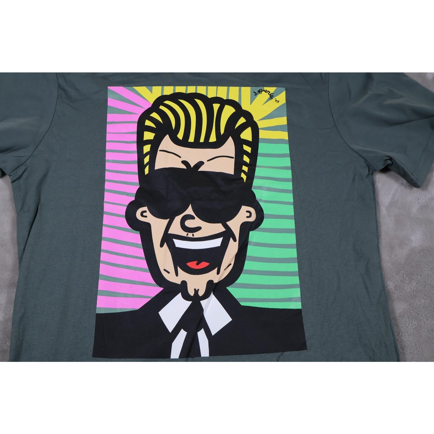 J Pierce by Voiz Shirt Mens Medium Pink Green Graphic Art Tee Pop Cartoon Design