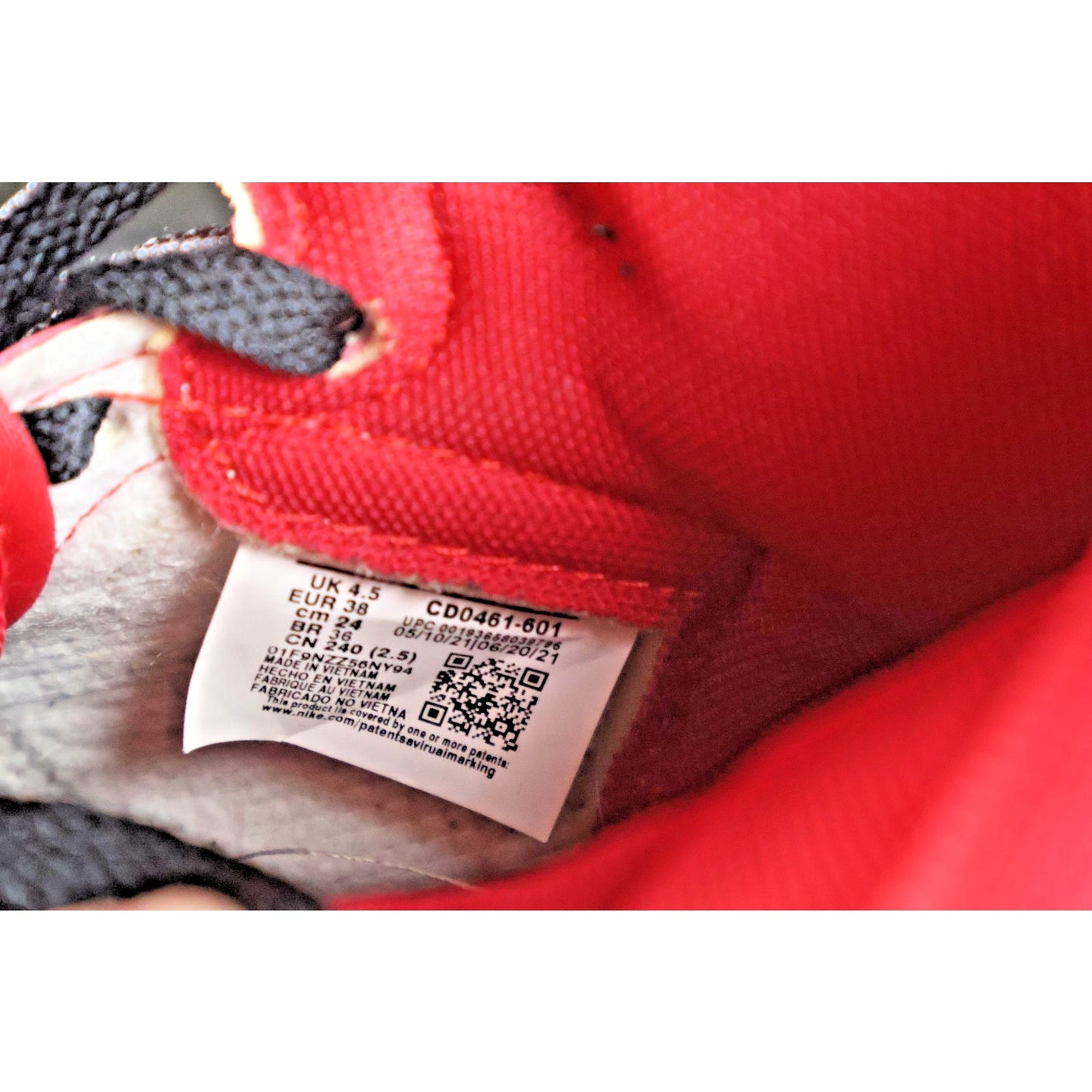 Nike Air Jordan 1 Shoes Mens Size 7 Red White Black Satin Snake CD0461-601