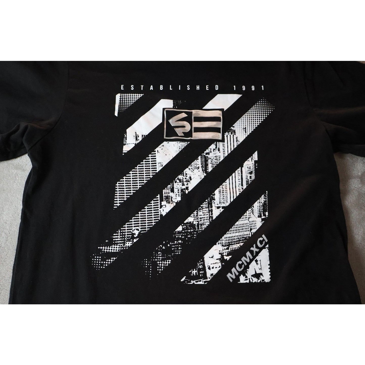 Southpole Shirt Mens XL Graphic Established 1991 MCMXCI City Urban Streetwear Te