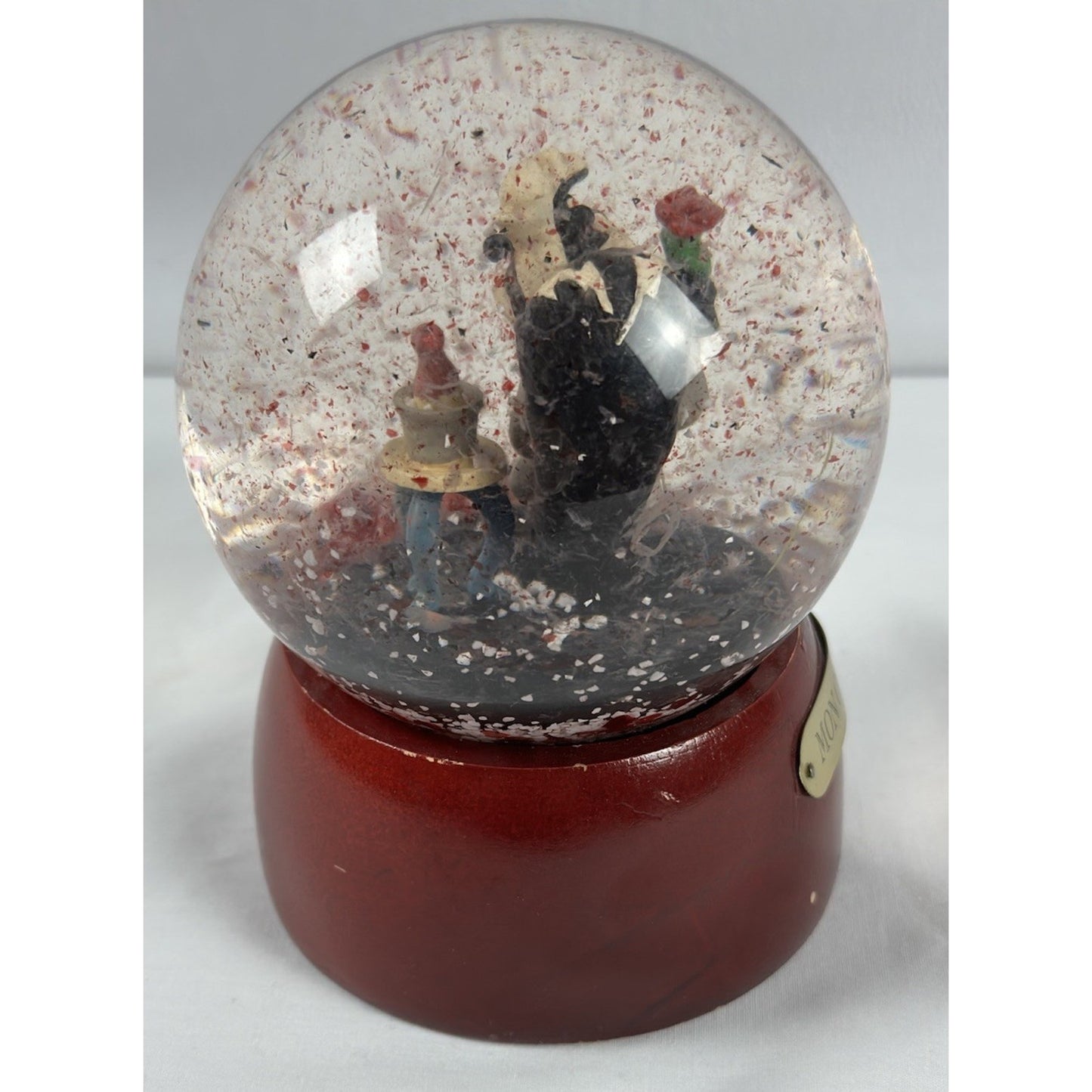 Vintage 1994 PEPE LE PEW Snow Globe Mon Cherie Warner Brothers