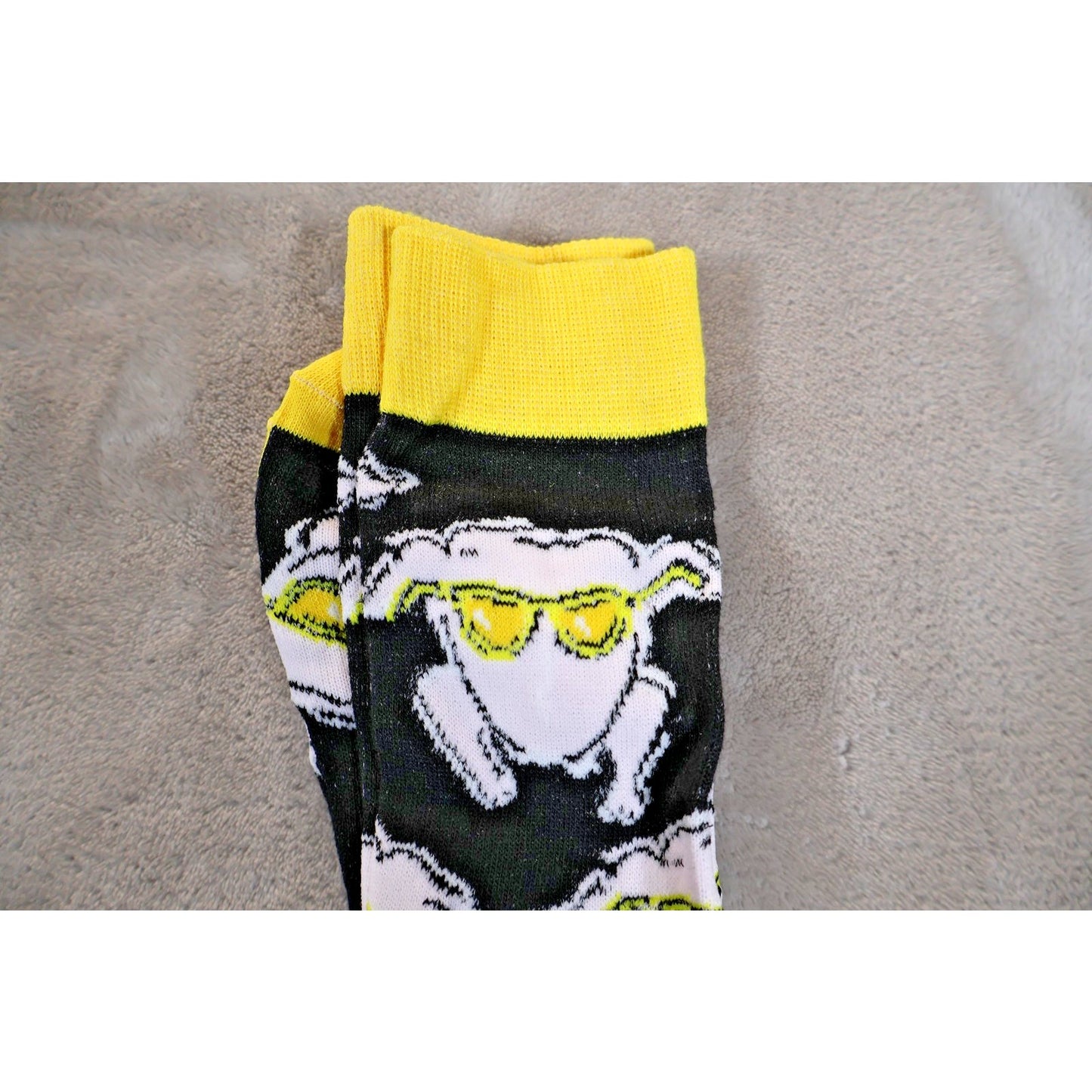 Friends TV Show Socks Mens Size 10-13 Crew Turkey Sunglasses Novelty Gift Set 4