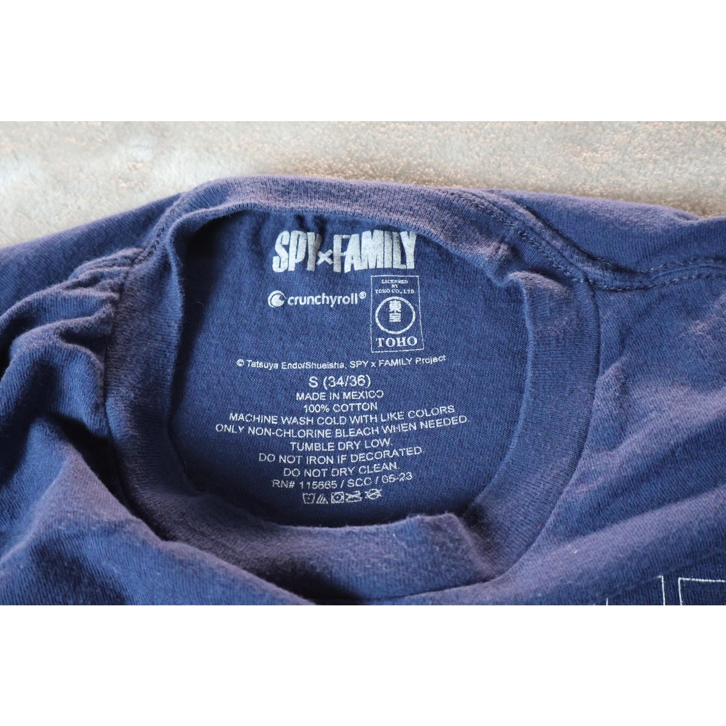 Spy x Family Shirt Mens Small Anime Crunchyroll Anya Loid Yor Bond Graphic Tee