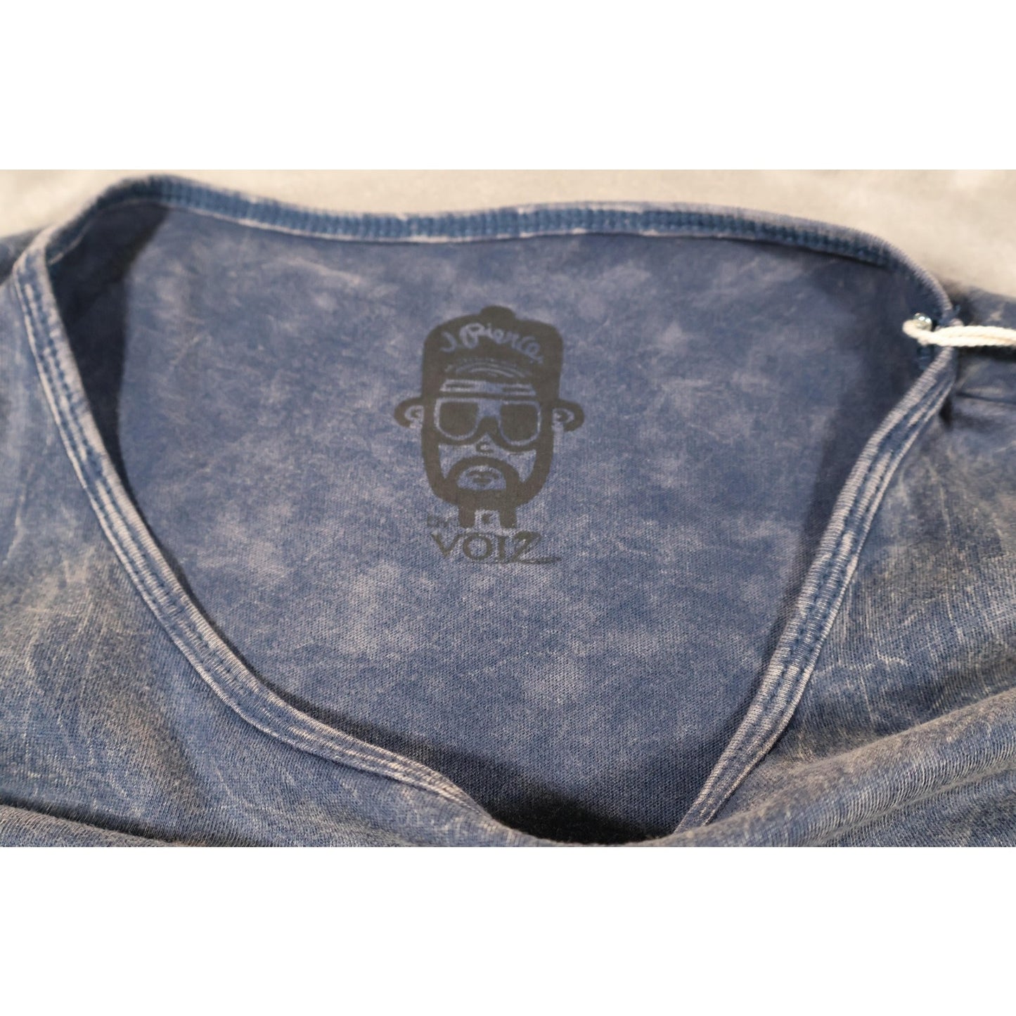 J Pierce Voiz Shirt Mens Medium Graphic Face Art Tee Unique Dyed Novelty Design