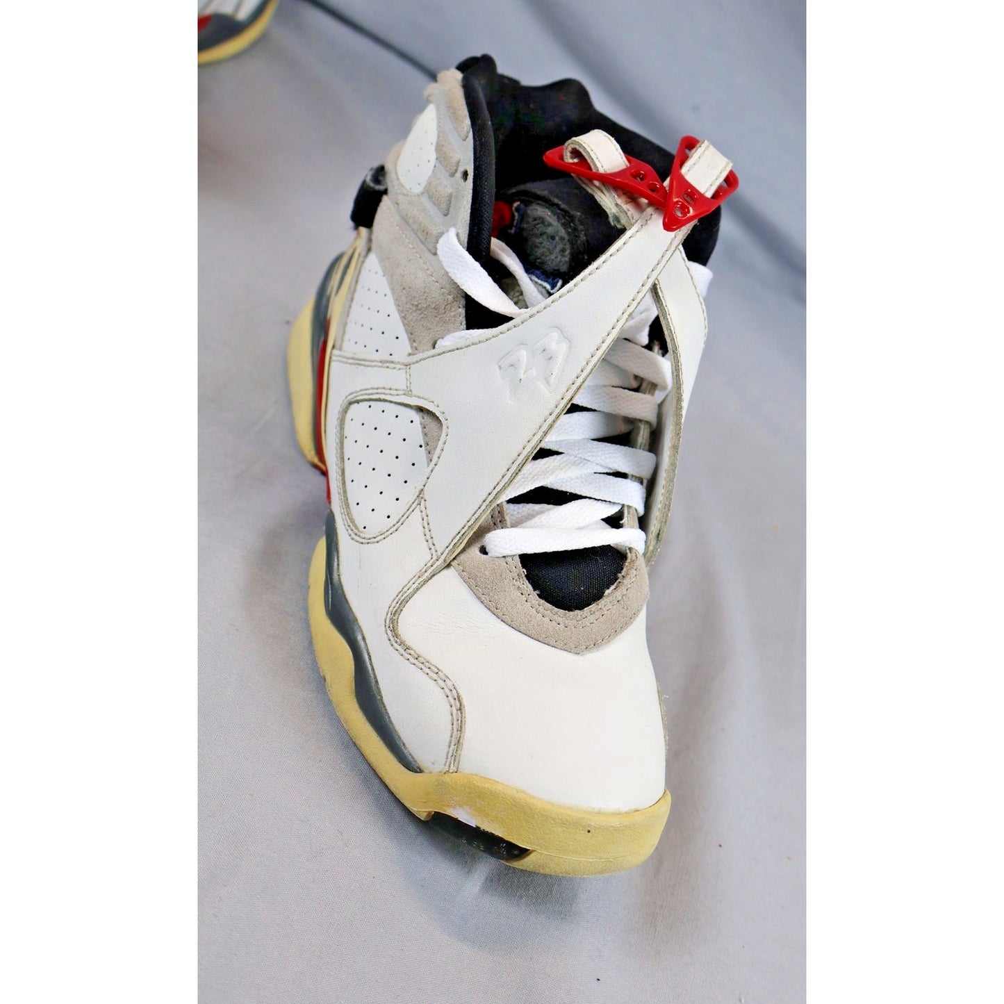 Air Jordan 8 Retro Shoes Youth Size 6Y Bugs Bunny 305368-103 Sneakers