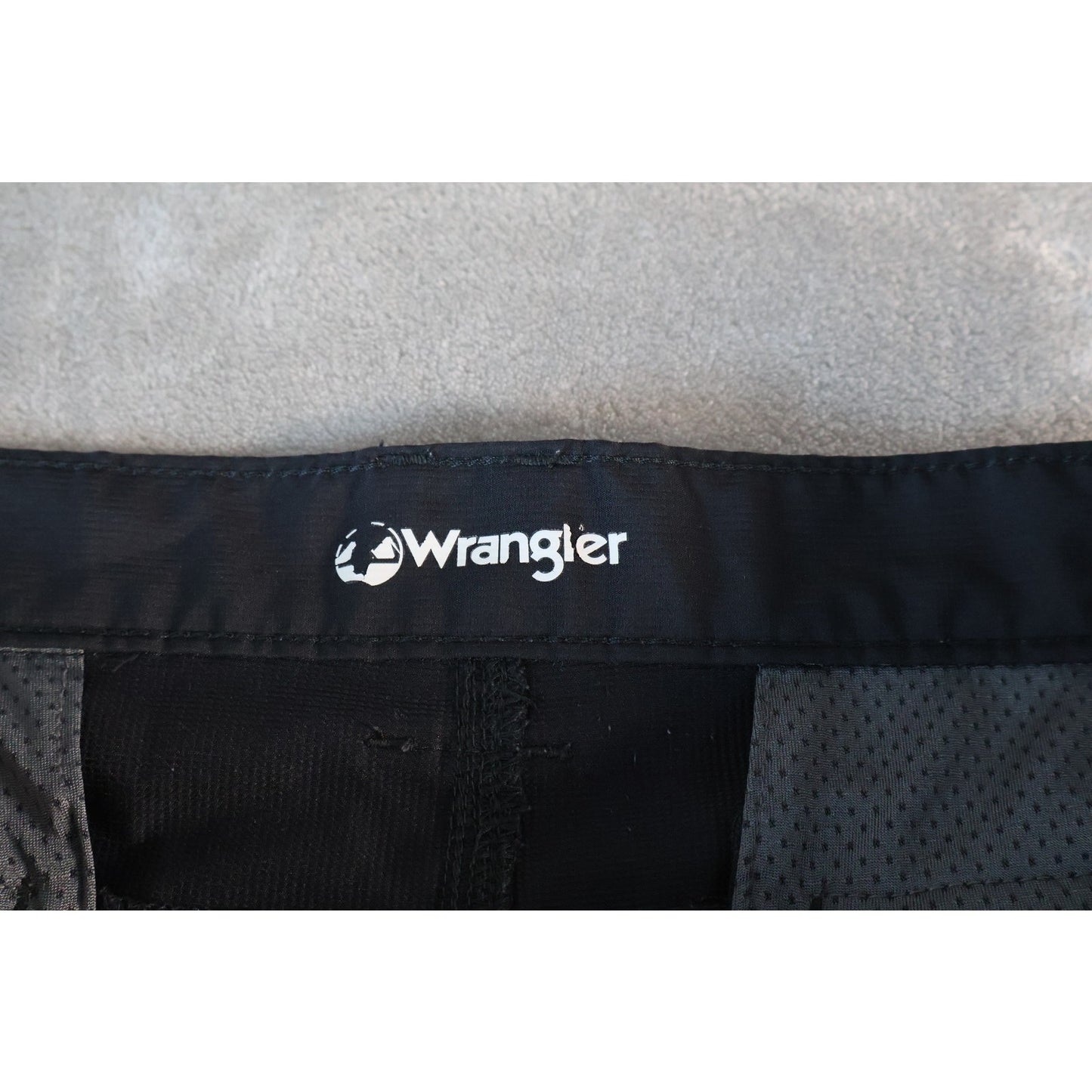 Wrangler Shorts Mens 46 Black Outdoor Utility Cargo Quick Dry Polyester NW926BL