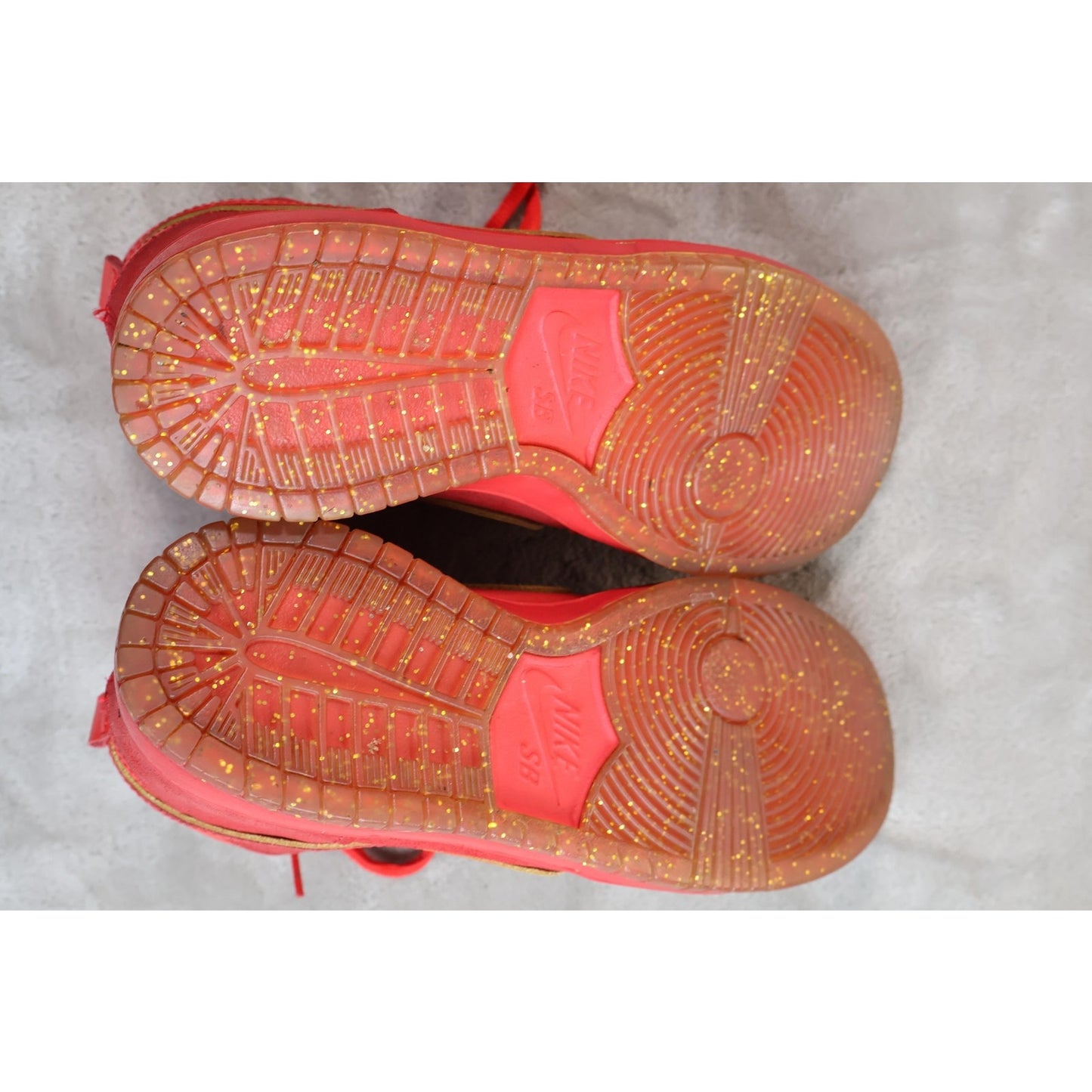 Nike SB Dunk High Premium Shoes Mens Size 7 Red Gold Suede Skate 313171-661