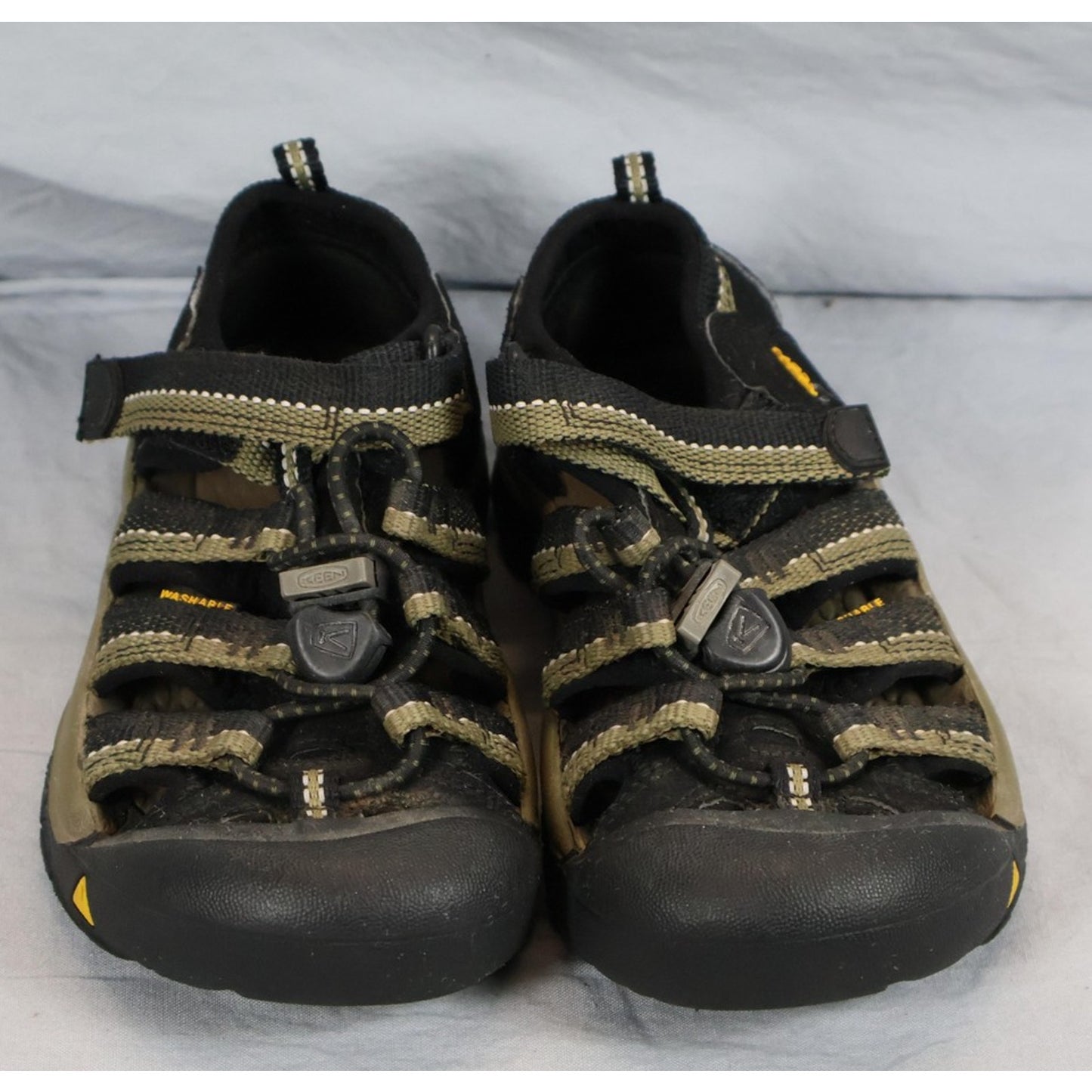 Keen Newport H2 Sandals Kids Size 11 Black Olive Closed Toe Water Hiking Sport