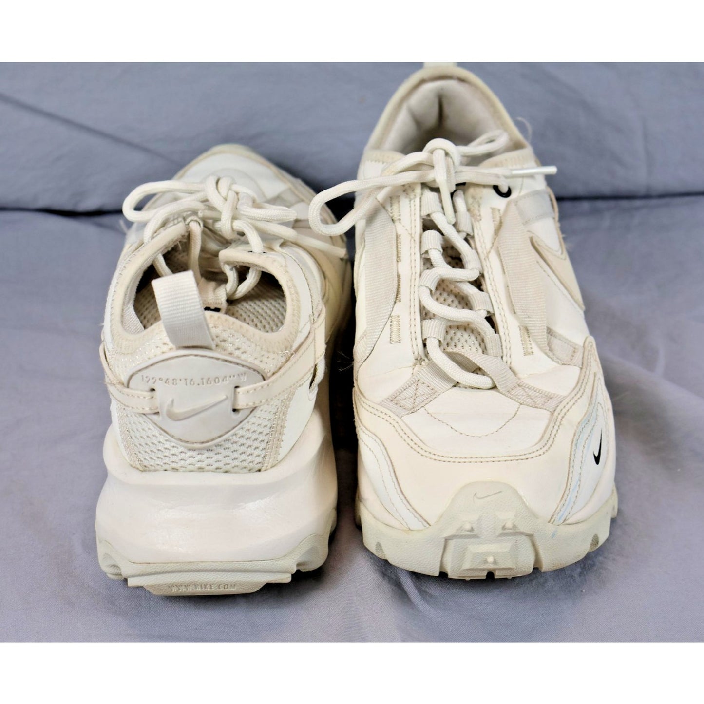 Nike Zoom Air Fire Shoes Womens Size 6 DD9682-100 Chunky Running Sneakers