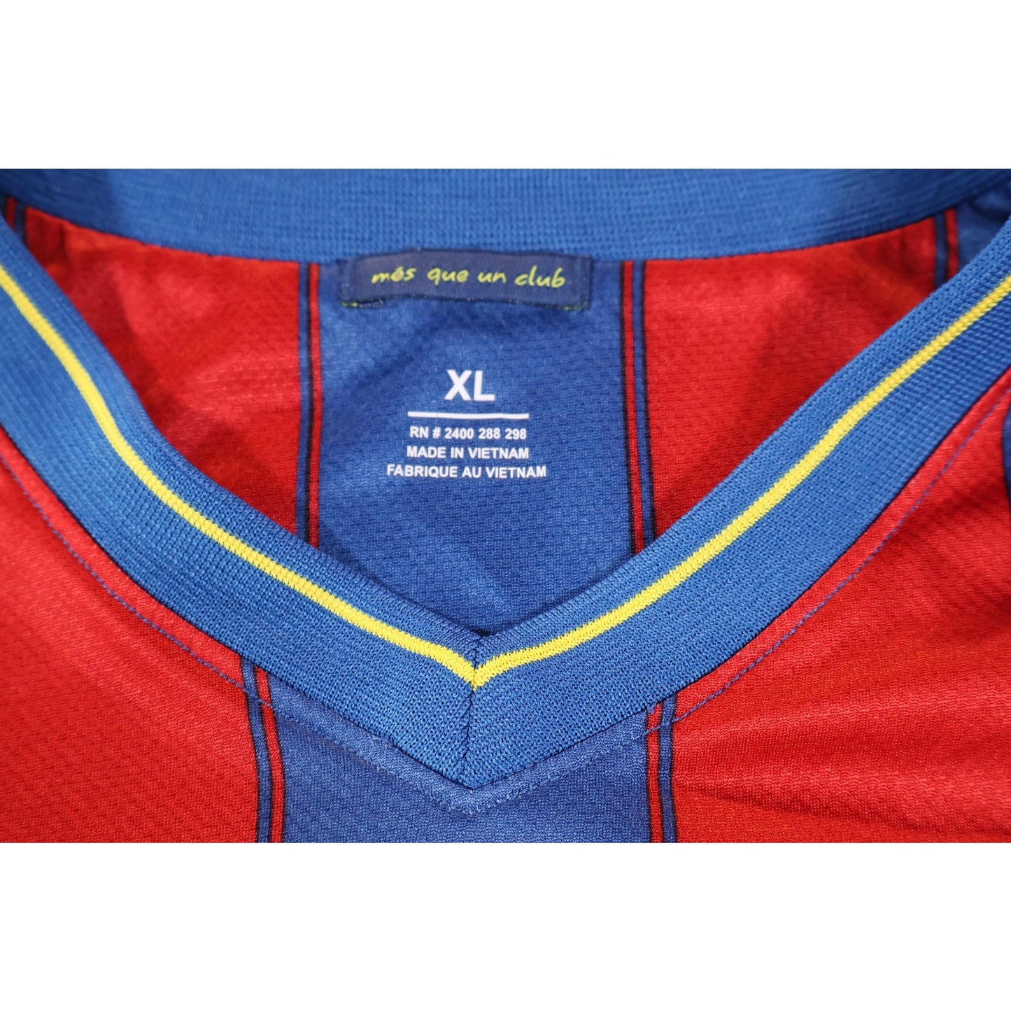 FC Barcelona Jersey Mens XL Red Blue La Liga Soccer UNICEF LFP Patch Home