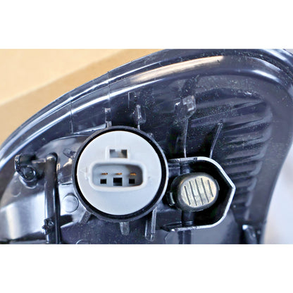 2000-2004 Toyota Tundra Pair Driver and Passenger Turn Signal/Marker Light