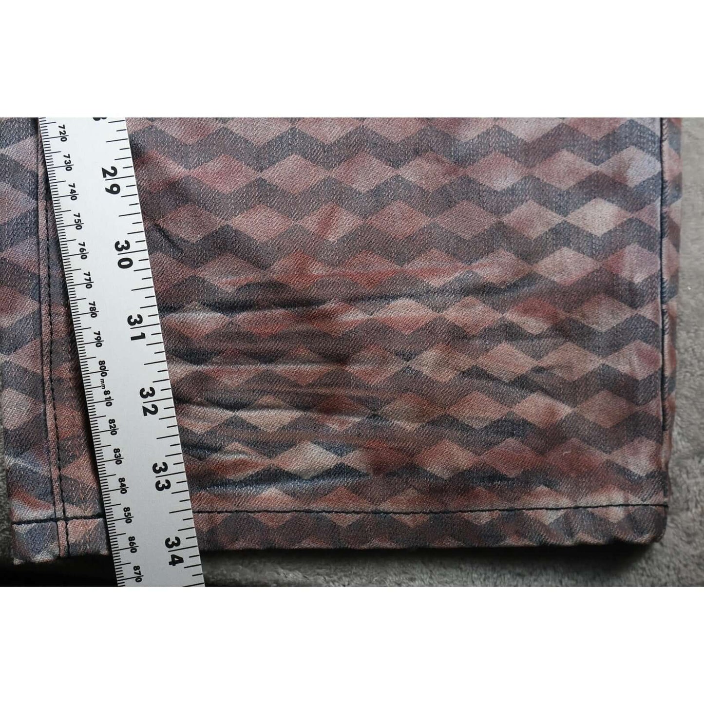 A Tiziano Jeans Mens 44 Blue Red Geometric Straight Fit Distressed Cotton Denim