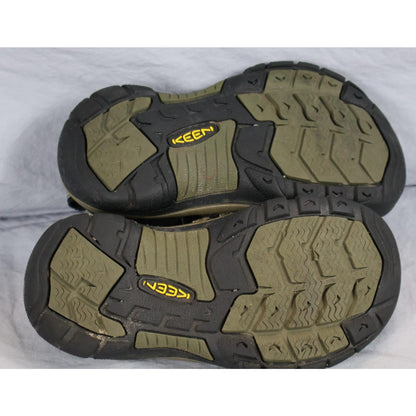 Keen Newport H2 Sandals Kids Size 11 Black Olive Closed Toe Water Hiking Sport
