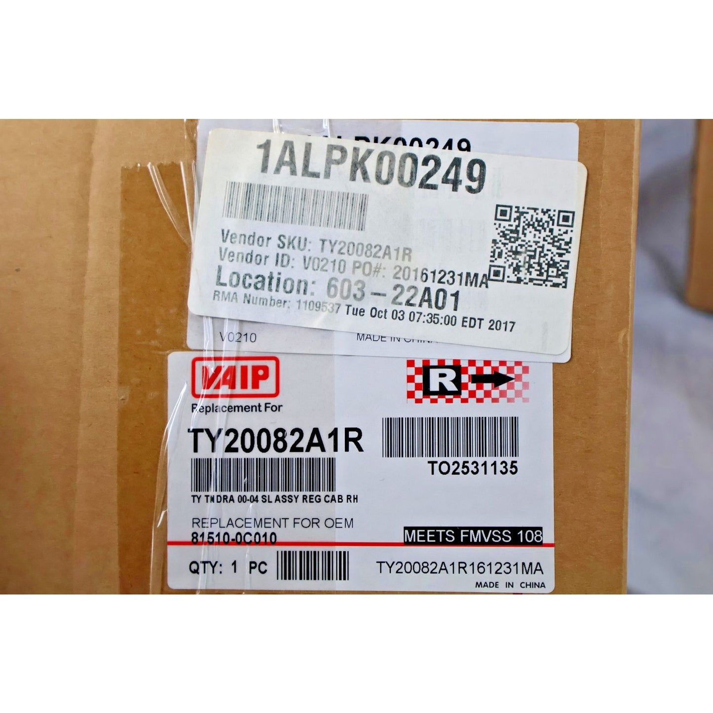 2000-2004 Toyota Tundra Pair Driver and Passenger Turn Signal/Marker Light