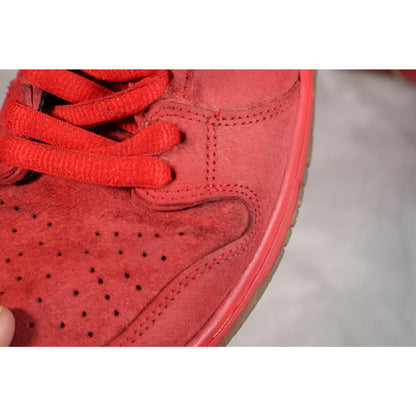 Nike SB Dunk High Premium Shoes Mens Size 7 Red Gold Suede Skate 313171-661