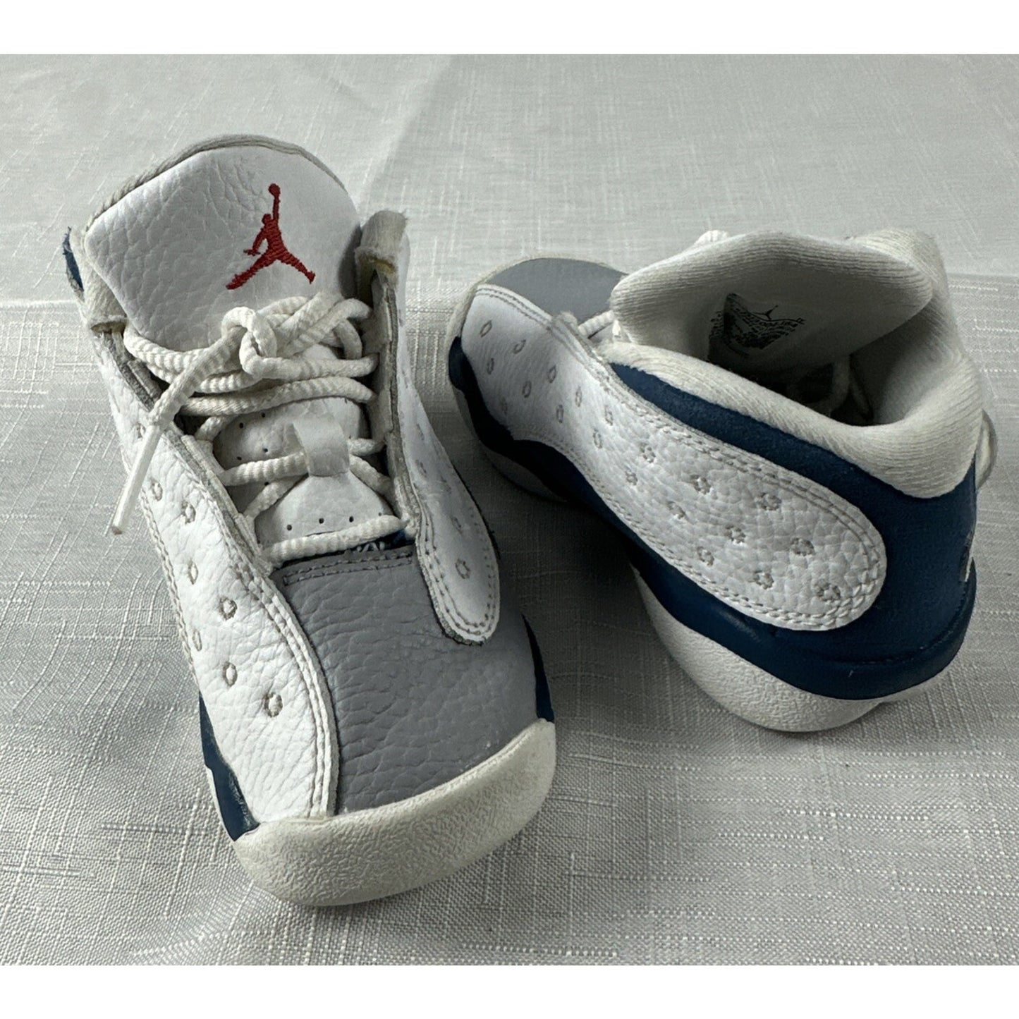 Pre Owned Nike Boys Air Jordan 13 White Basketball Shoes DJ3003-164 Size 7C Y