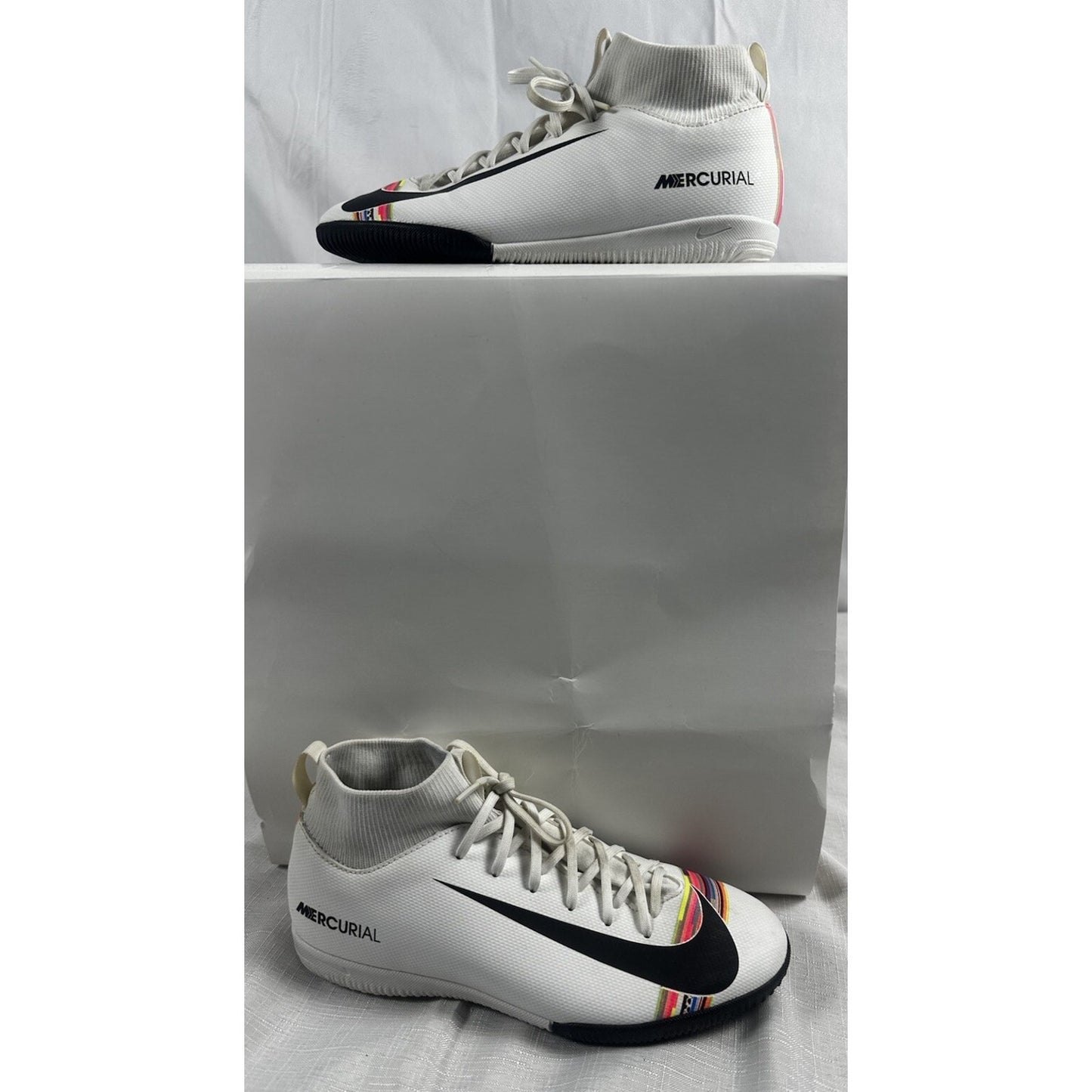 Nike Superfly 6 Club IC Youth Soccer Shoes - Size 5Y