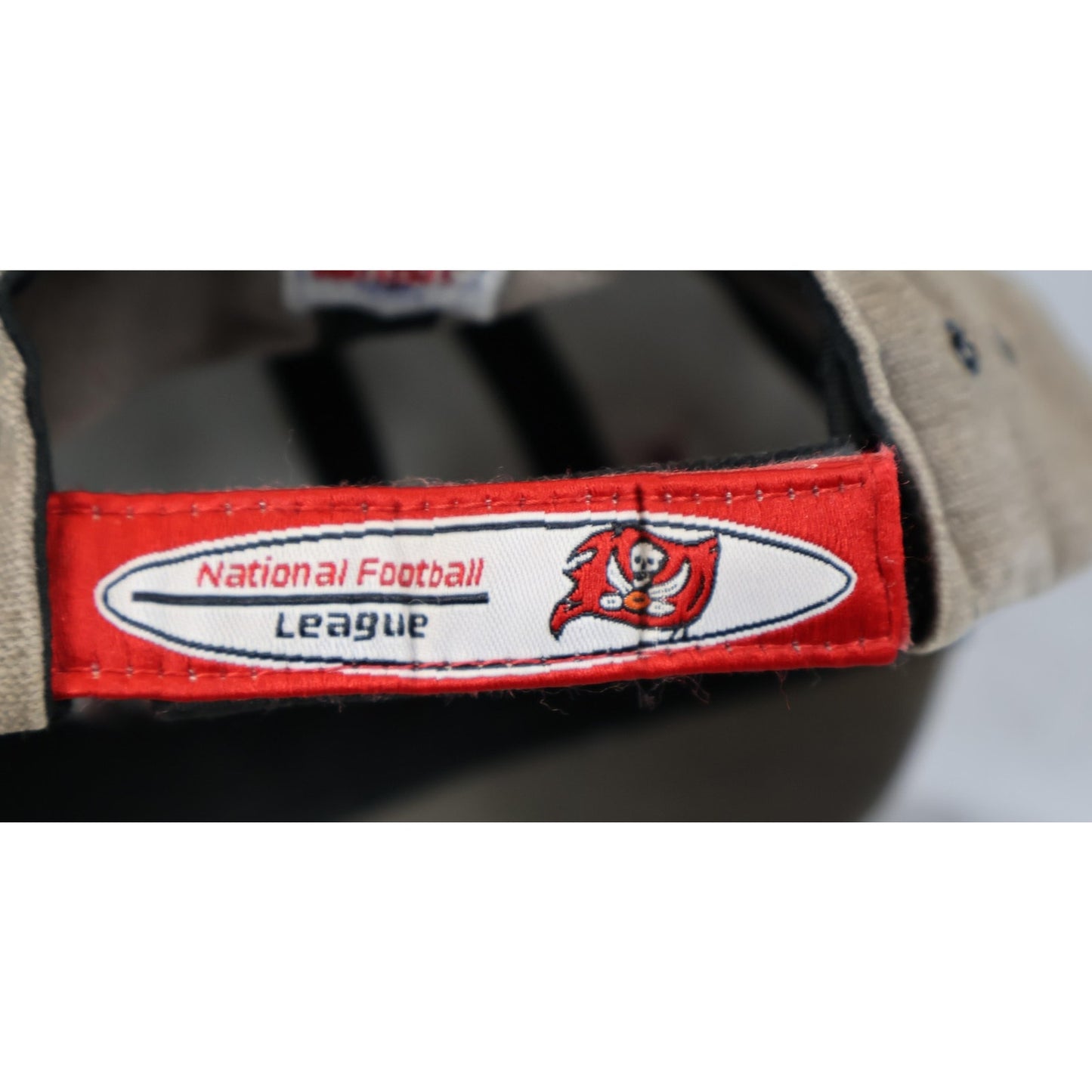 Vintage Tampa Bay Buccaneers Hat Cap Strap Back NFL Football Reebok Mens 90s