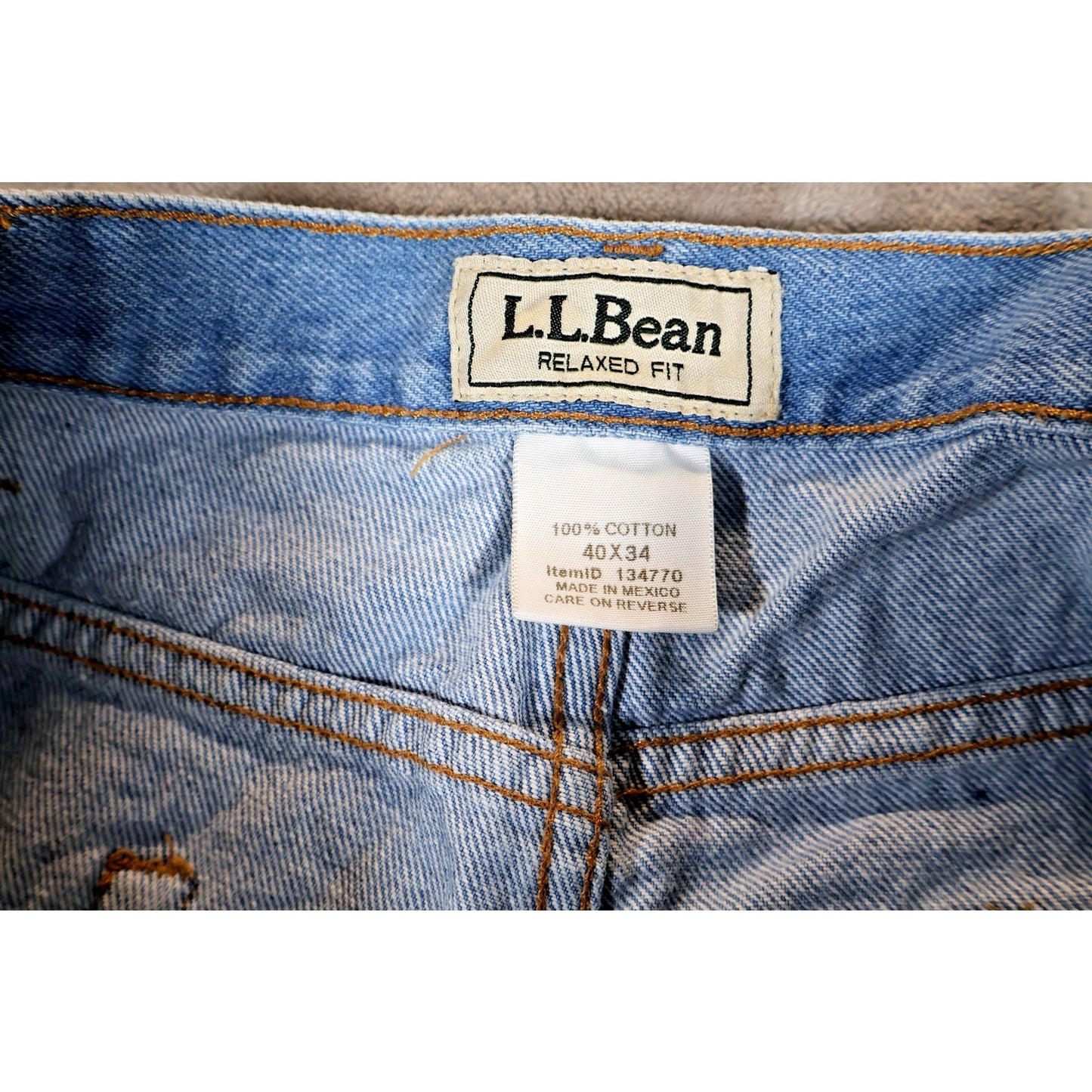 LL Bean Jeans Mens 40x34 Blue Relaxed Fit Denim Pants Straight Leg Classic