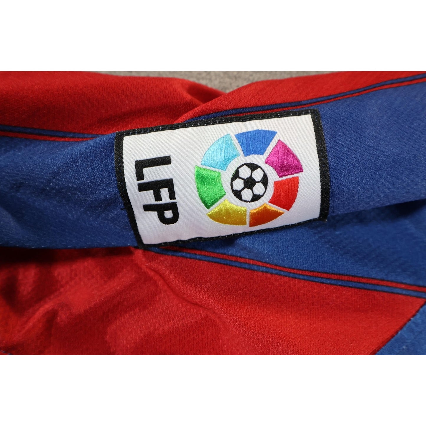 FC Barcelona Jersey Mens XL Red Blue La Liga Soccer UNICEF LFP Patch Home