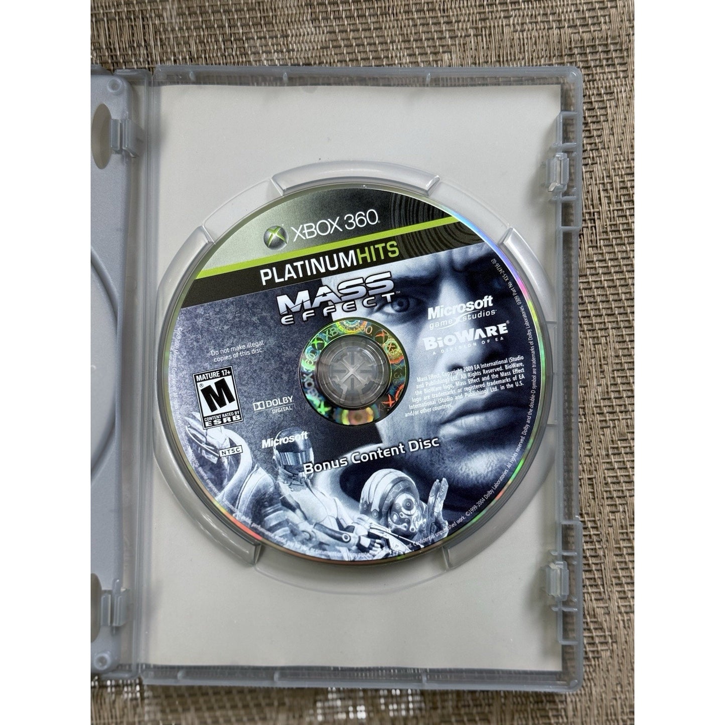 Mass Effect Platinum Hits - Xbox 360 - Like New