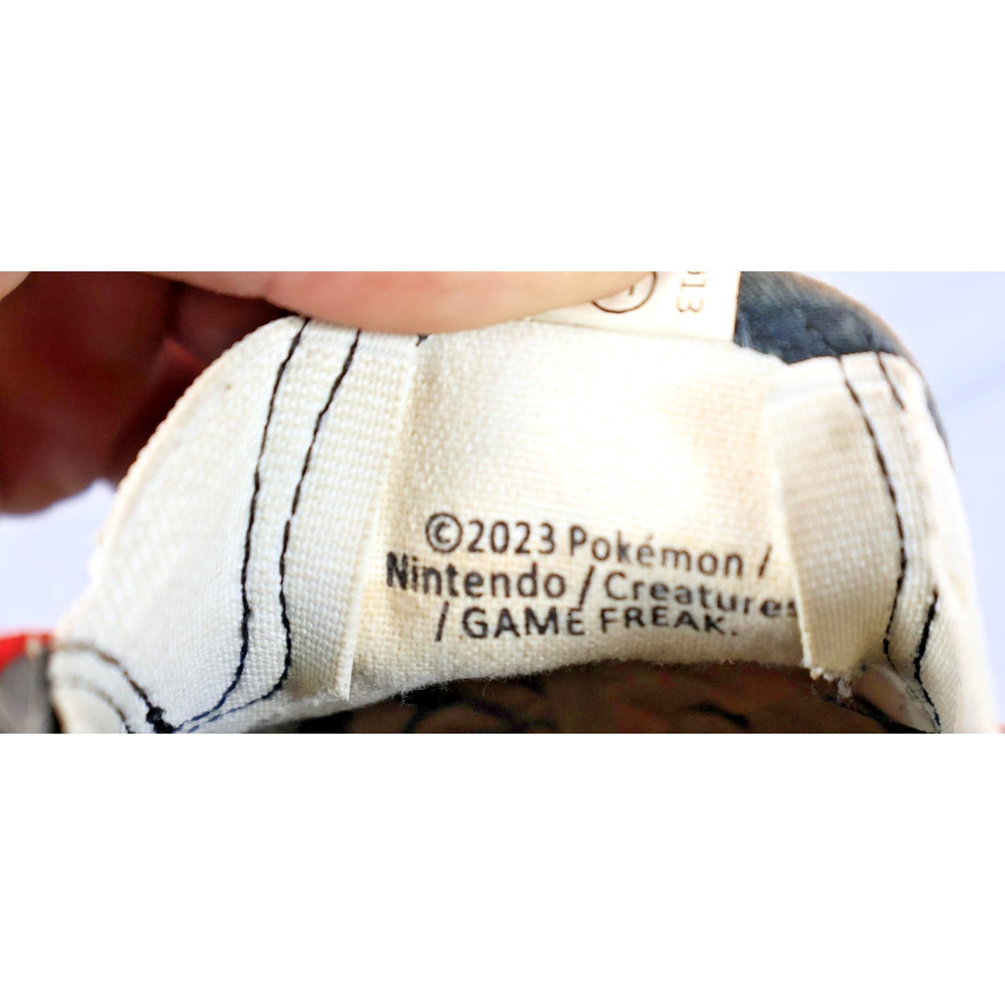 Ground Up Shoes Kids Size 5 Red Pokemon Slip On Poke Ball Pikachu Bulbasaur