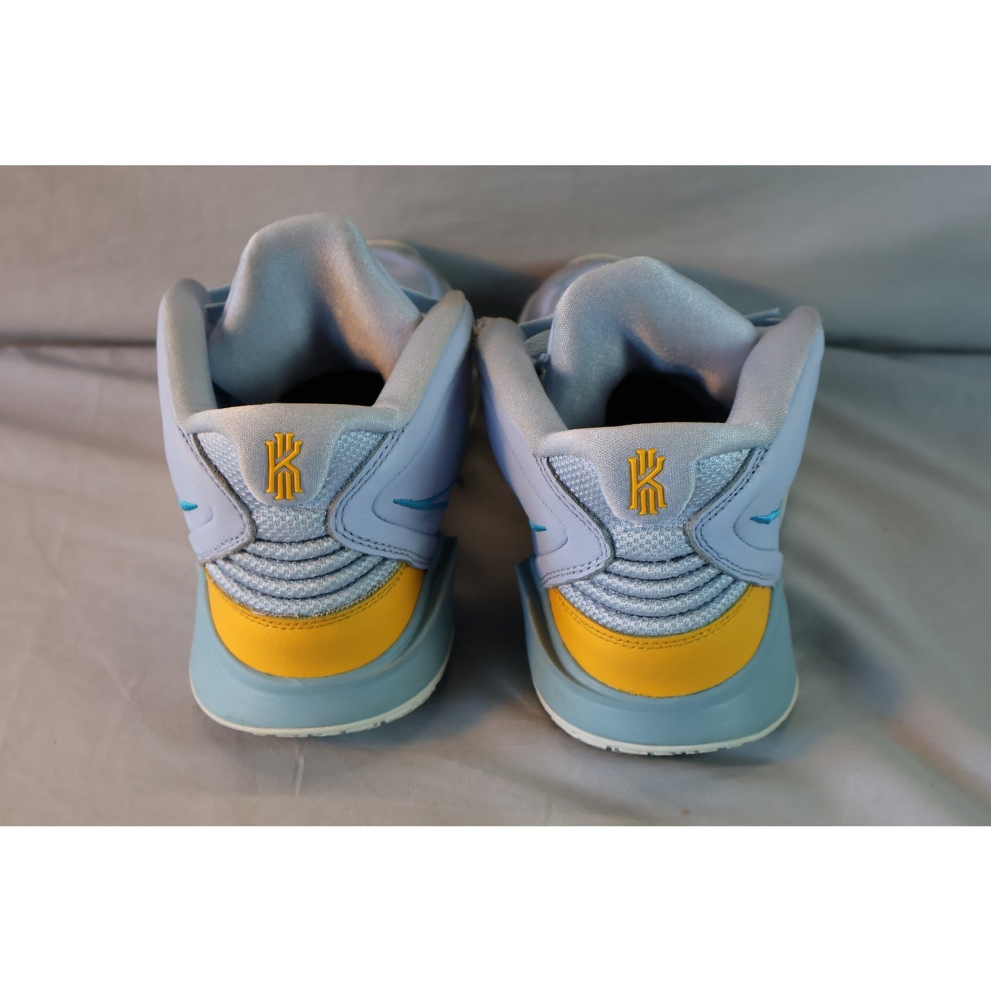 Nike Kyrie Infinity Shoes Mens Size 10 Basketball CZ0204-501 Sneakers