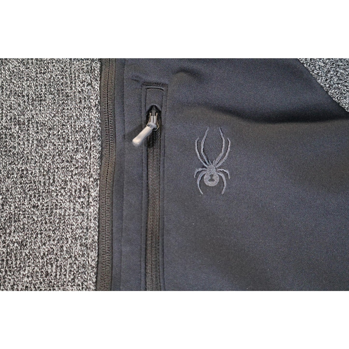 Spyder Sweater Mens Large Gray Stryke Half Zip Pullover Fleece Chest Pocket
