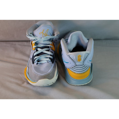Nike Kyrie Infinity Shoes Mens Size 10 Basketball CZ0204-501 Sneakers