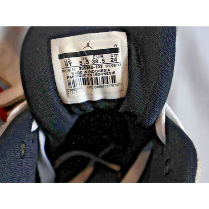Air Jordan 8 Retro Shoes Youth Size 6Y Bugs Bunny 305368-103 Sneakers