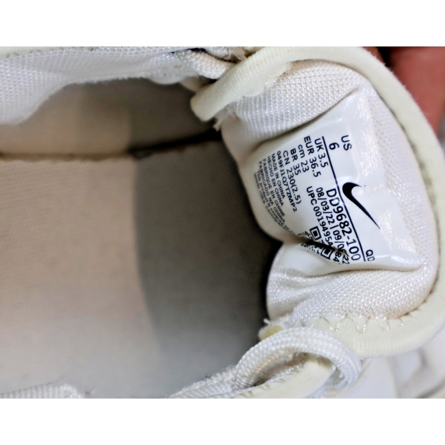 Nike Zoom Air Fire Shoes Womens Size 6 DD9682-100 Chunky Running Sneakers