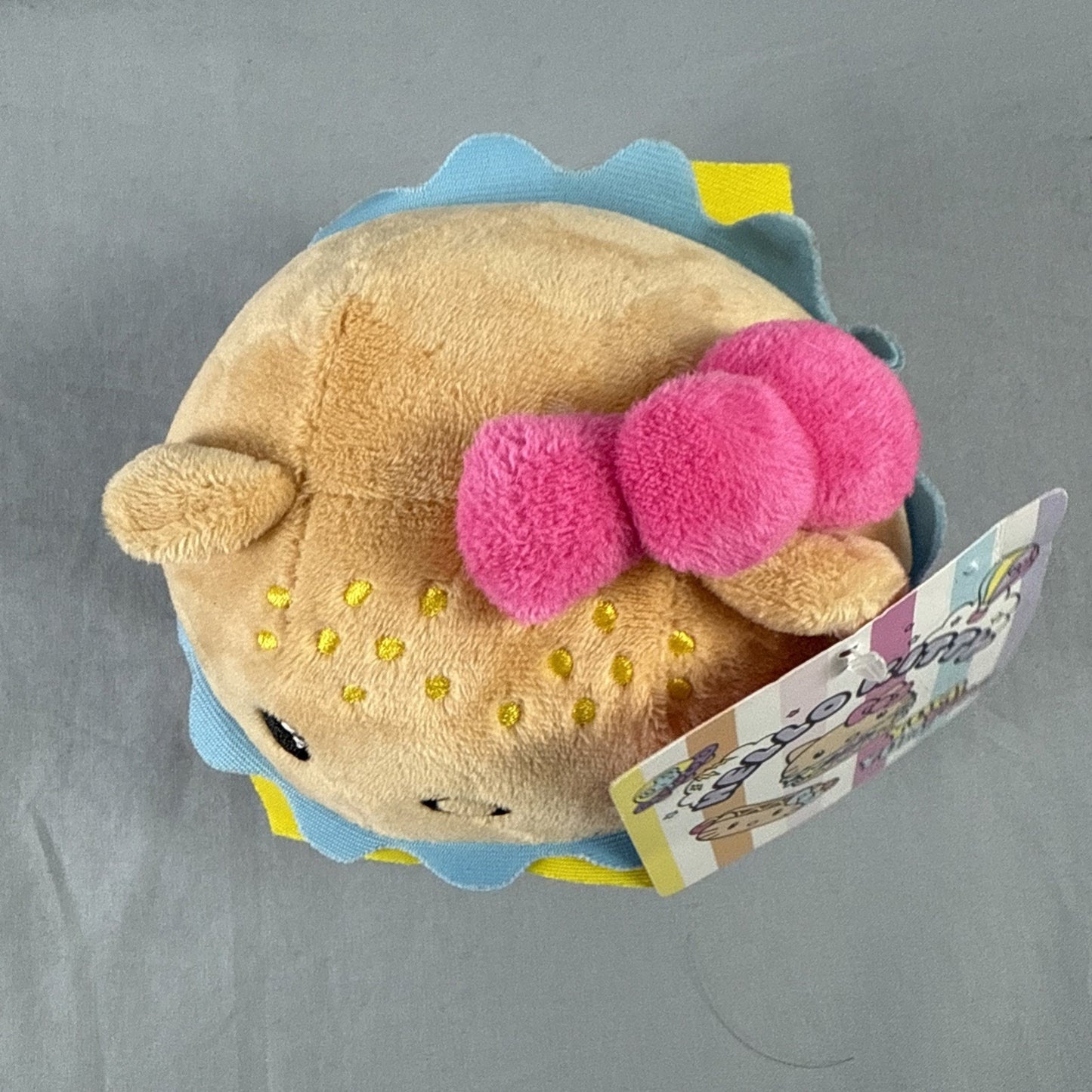 Hello Kitty - 5 IN HAMBURGER PLUSH new with tag