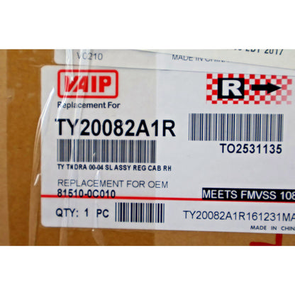 2000-2004 Toyota Tundra Pair Driver and Passenger Turn Signal/Marker Light