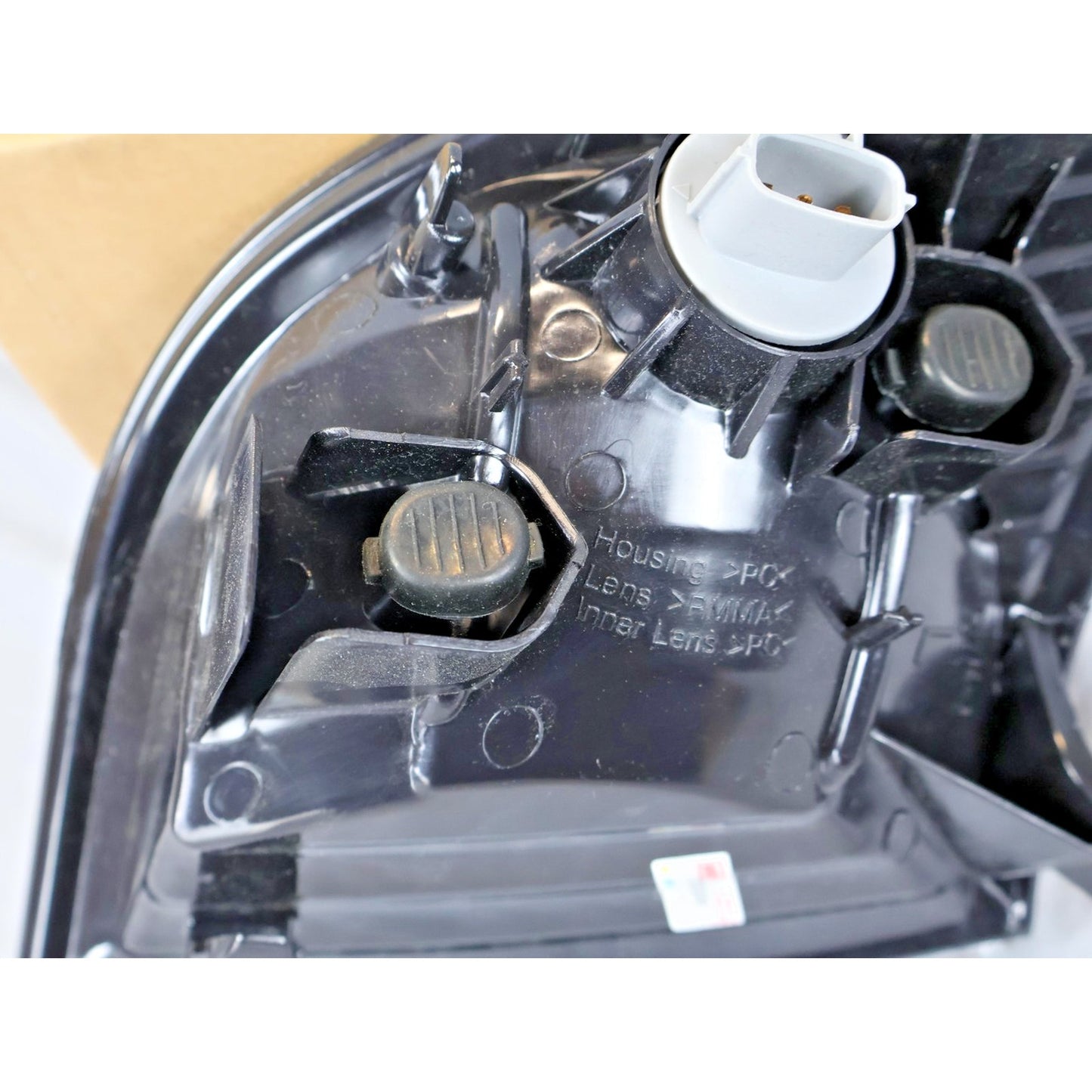 2000-2004 Toyota Tundra Pair Driver and Passenger Turn Signal/Marker Light