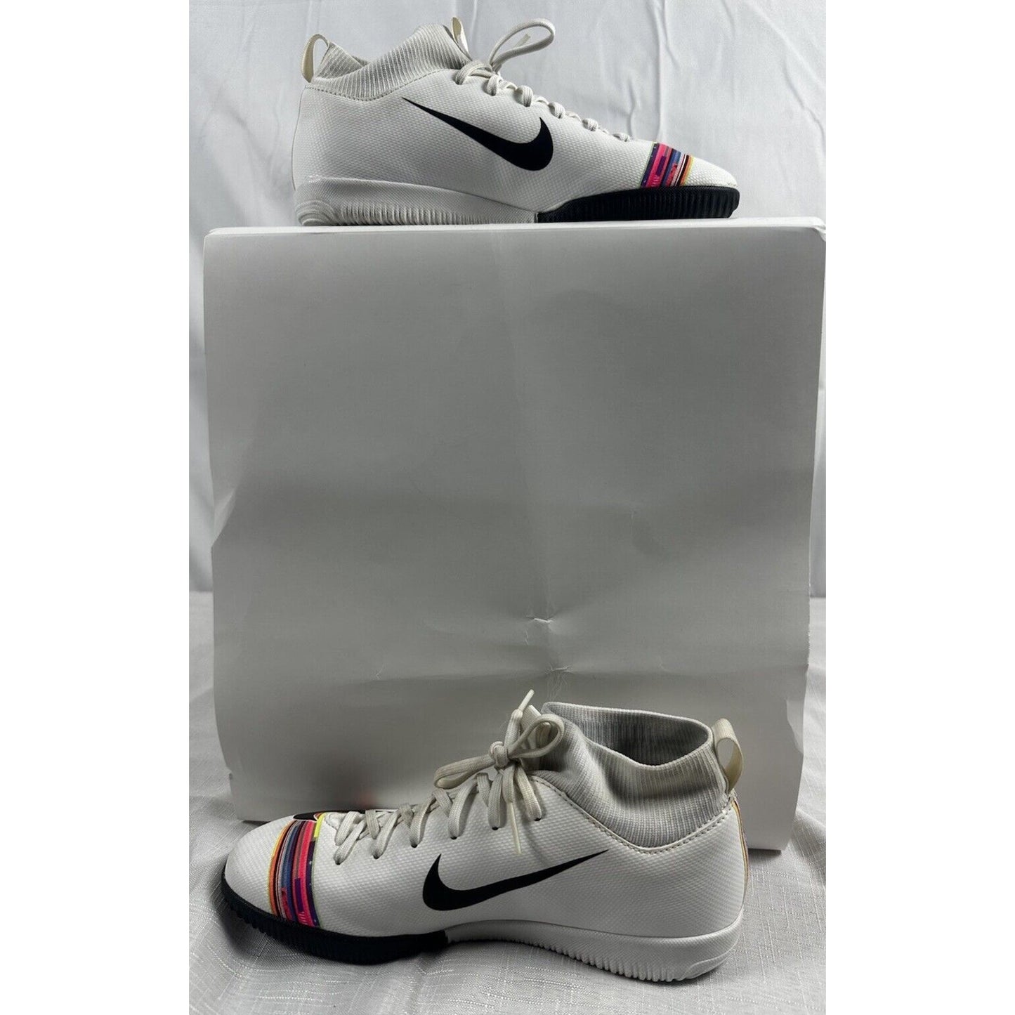 Nike Superfly 6 Club IC Youth Soccer Shoes - Size 5Y