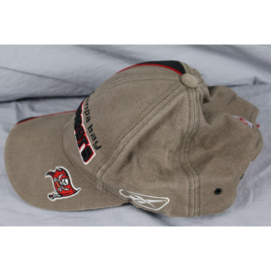 Vintage Tampa Bay Buccaneers Hat Cap Strap Back NFL Football Reebok Mens 90s