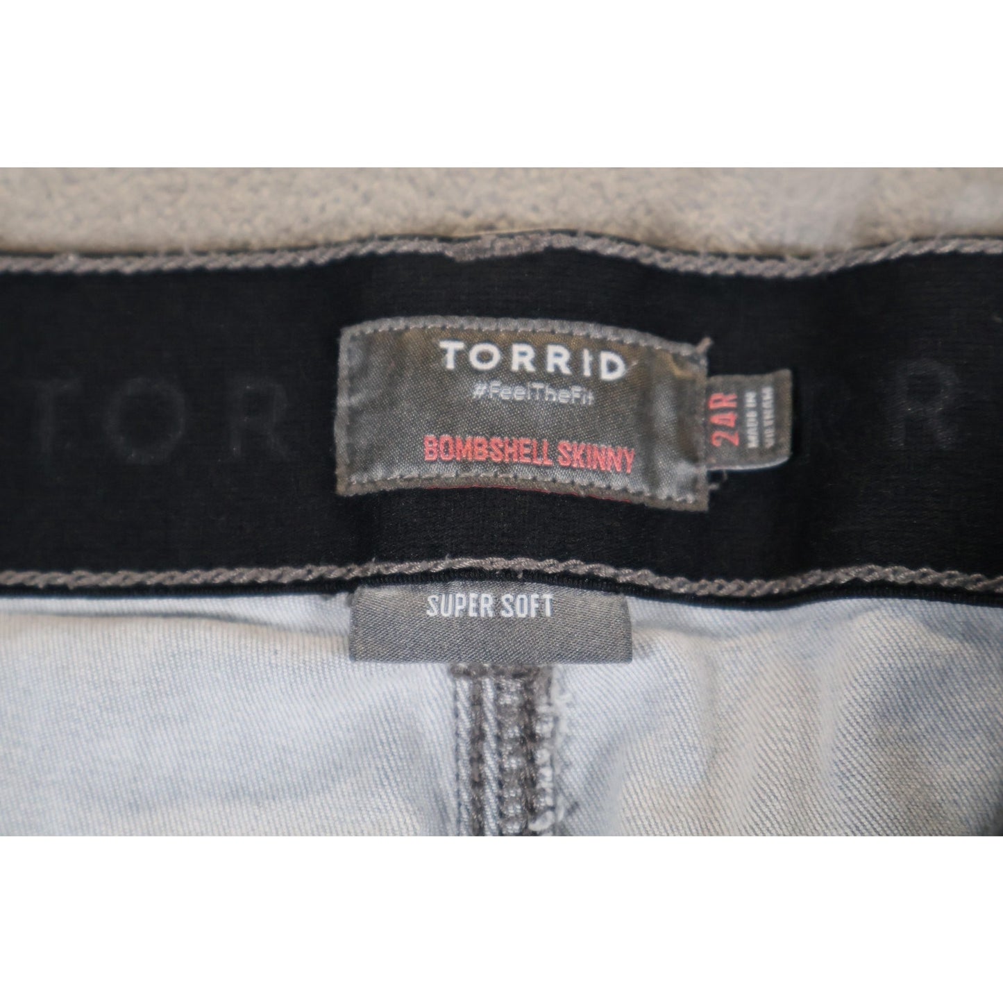 Torrid Bombshell Skinny Jeans Womens 24R Gray Distressed Ripped Super Soft Denim