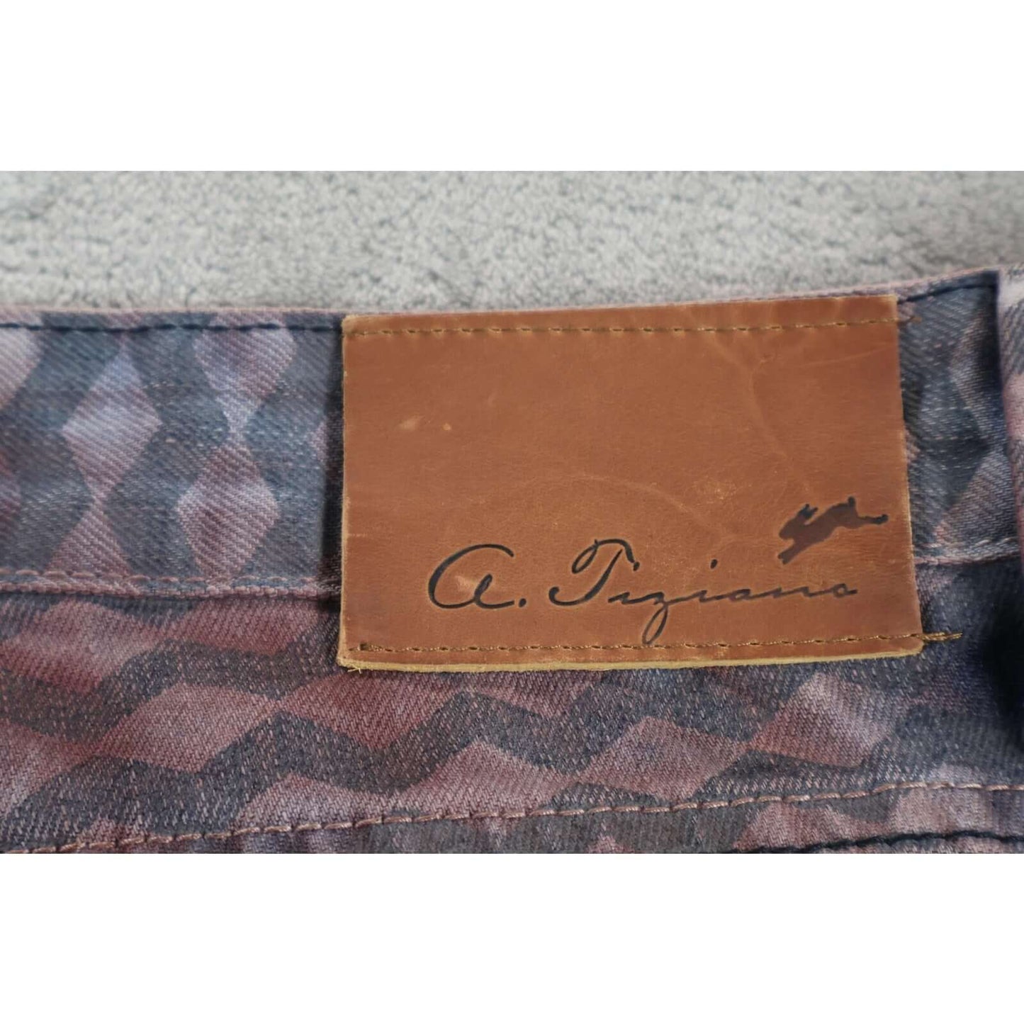 A Tiziano Jeans Mens 44 Blue Red Geometric Straight Fit Distressed Cotton Denim