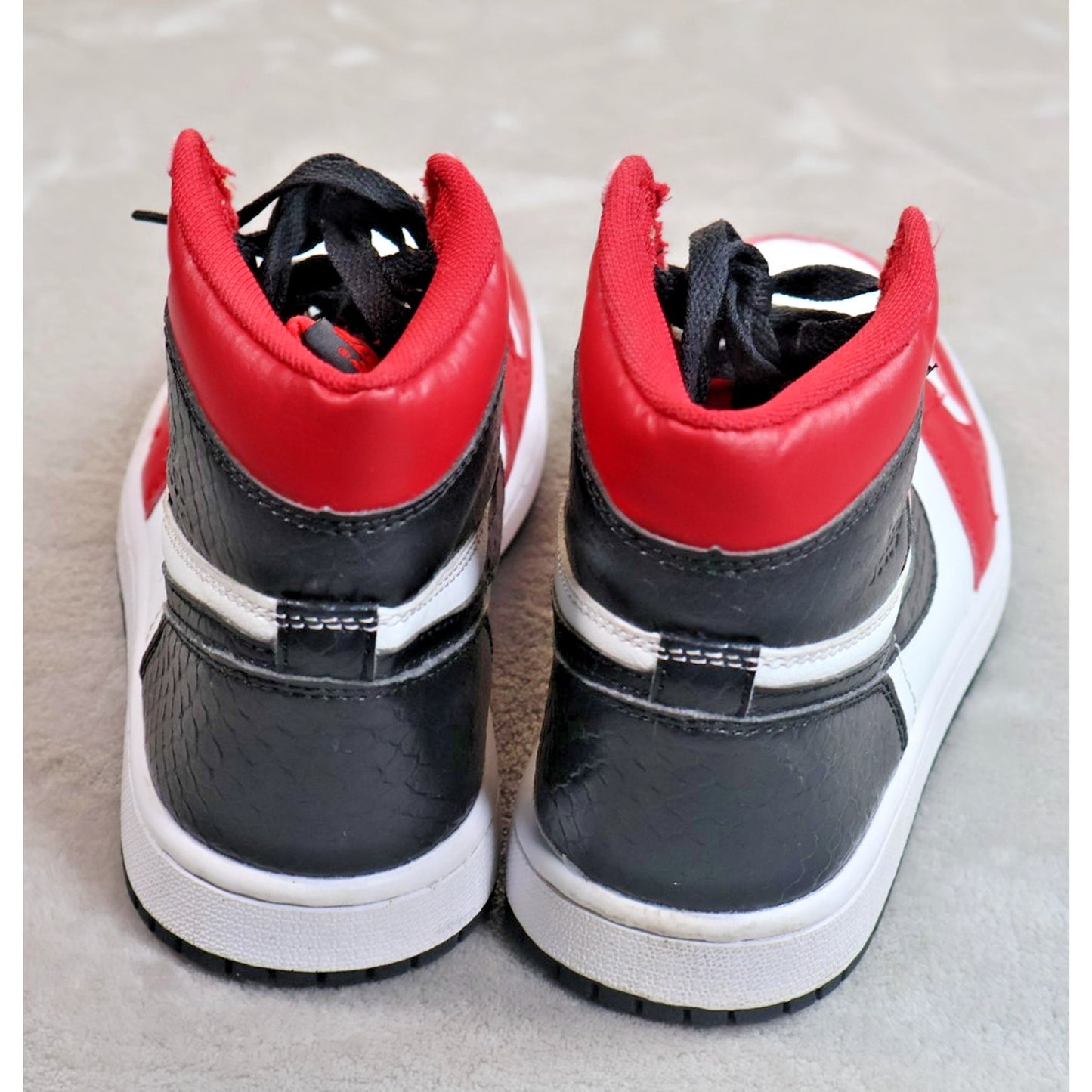 Nike Air Jordan 1 Shoes Mens Size 7 Red White Black Satin Snake CD0461-601