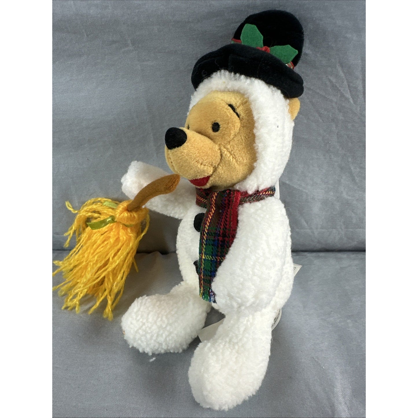 DISNEY STORE SNOWMAN POOH 8" DISNEY BEAN BAG PLUSH TOY