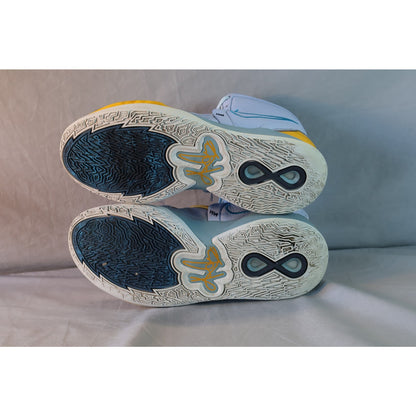 Nike Kyrie Infinity Shoes Mens Size 10 Basketball CZ0204-501 Sneakers