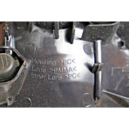 2000-2004 Toyota Tundra Pair Driver and Passenger Turn Signal/Marker Light