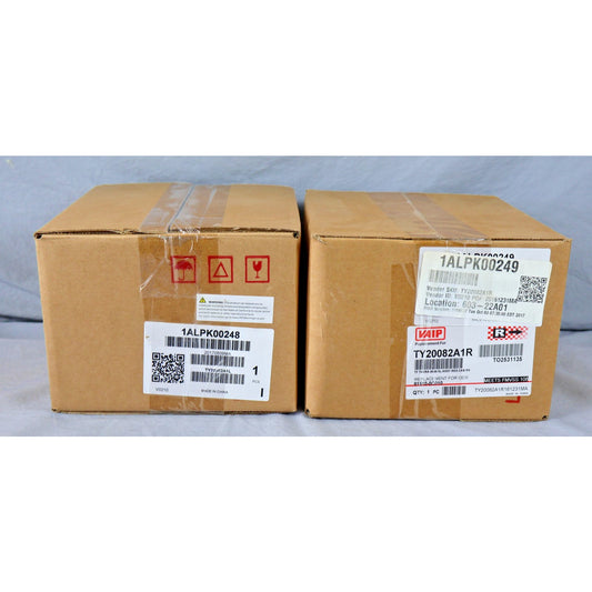 2000-2004 Toyota Tundra Pair Driver and Passenger Turn Signal/Marker Light