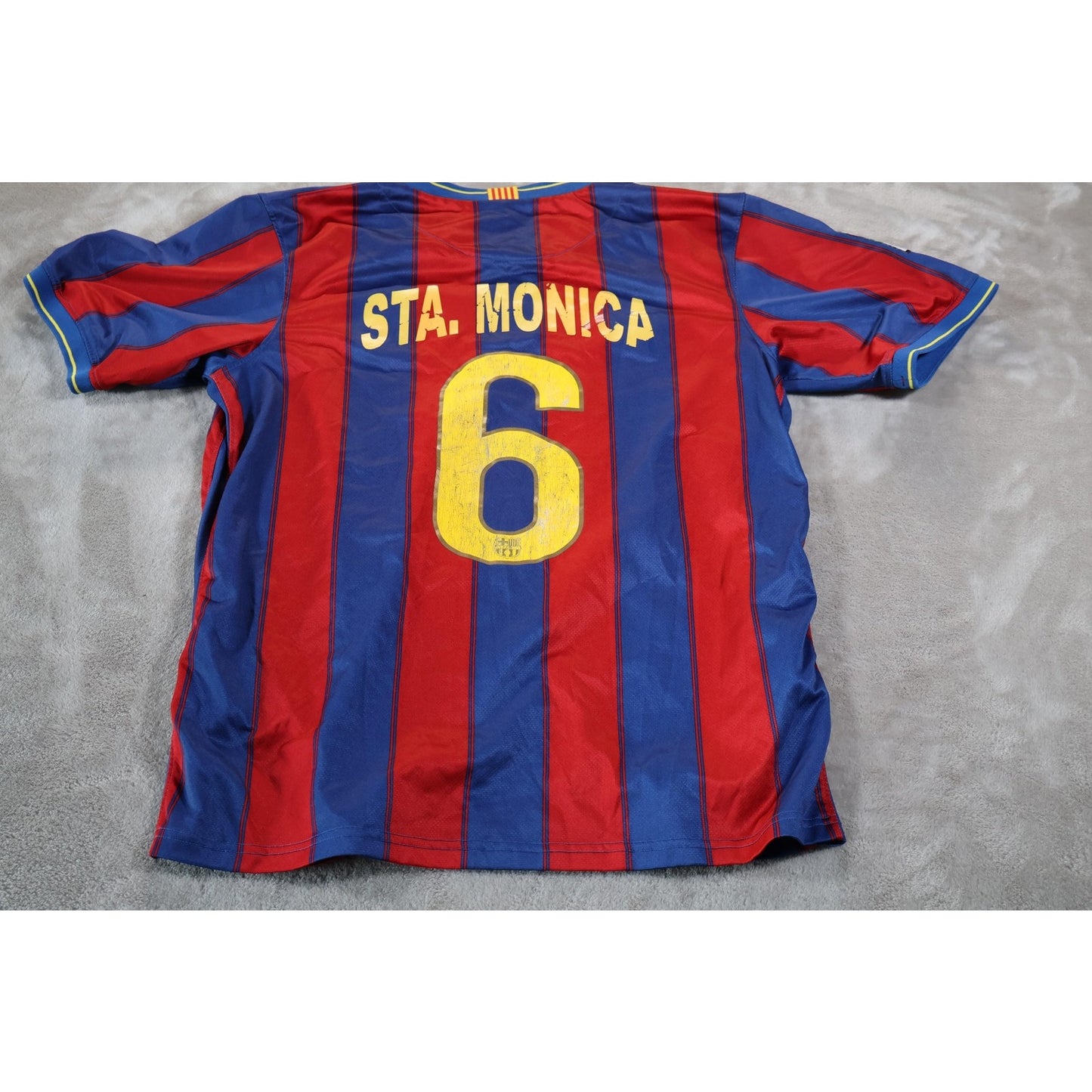 FC Barcelona Jersey Mens XL Red Blue La Liga Soccer UNICEF LFP Patch Home