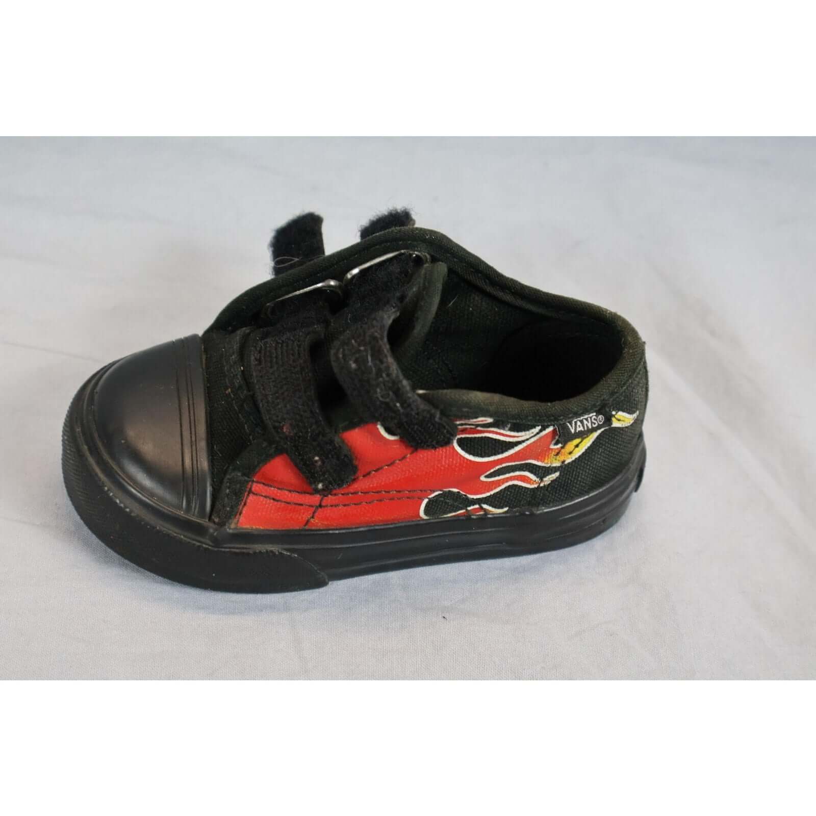 Vans Shoes Toddler Size 5 Black Red Flame Skate Low Top Rubber Toe side view with flames and hook-and-loop straps.